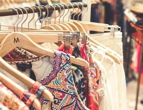 5 Factors to Consider When Buying Women Dresses