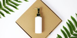 What Kinds of Containers Does UKPACK Provide for Beauty Products?