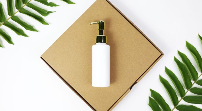 What Kinds of Containers Does UKPACK Provide for Beauty Products?